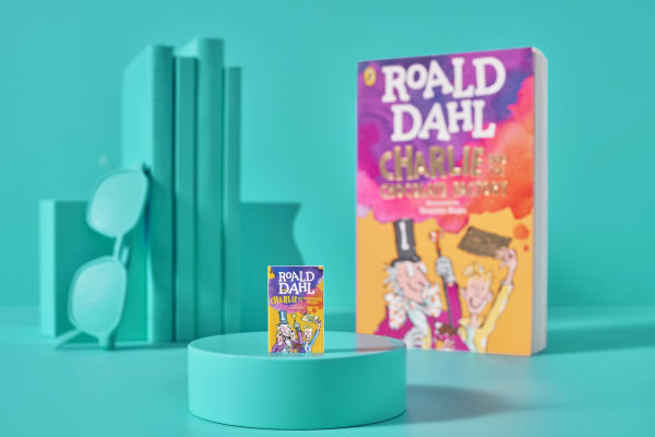 Mini Brands Books Capsule 2 Pack by ZURU