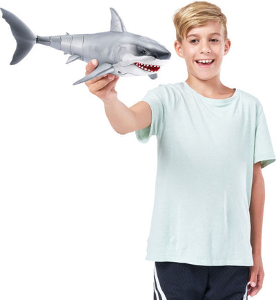Robo Alive Great White Shark Series 1 by ZURU
